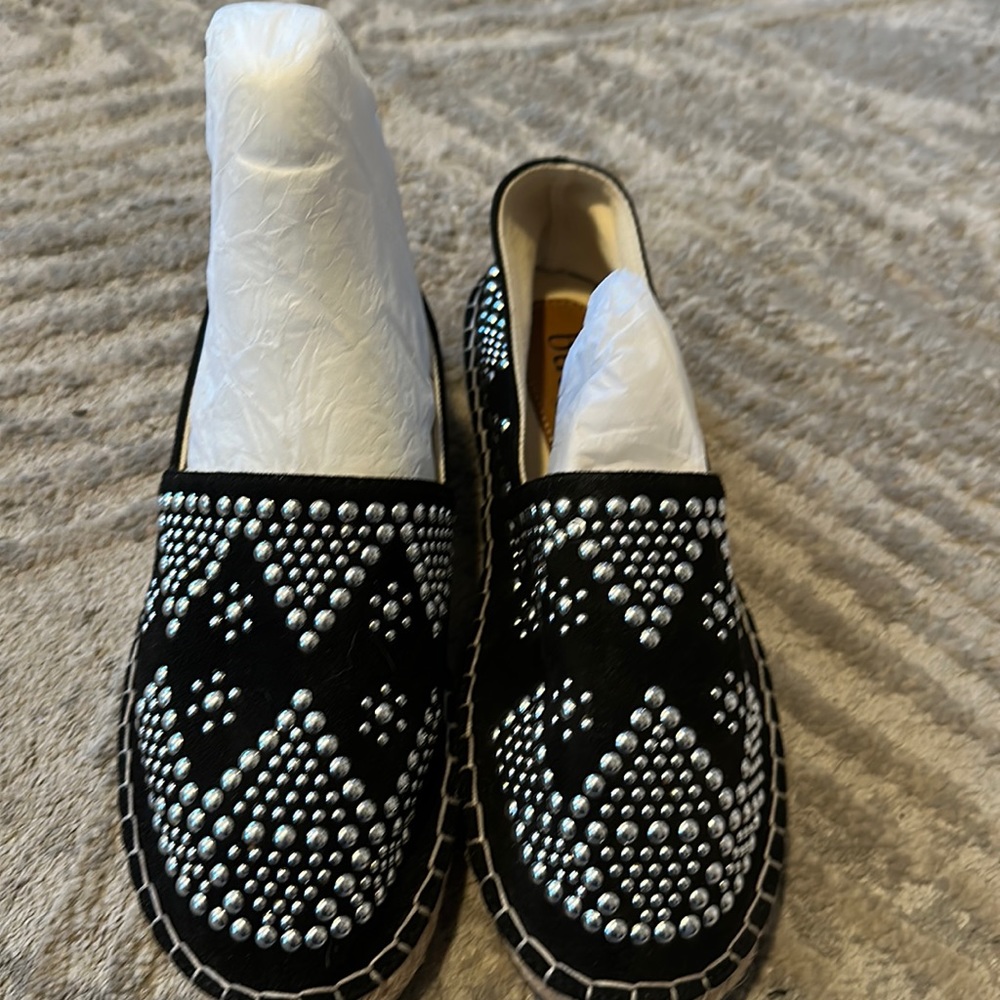 NEW bucco Capensis studded espadrilles. Size 7.